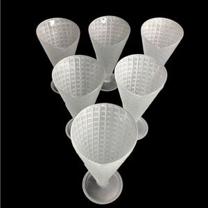 6 VTG Italian Frosted Waffle Cone Ice Cream Sundae Glasses in EUC Made in Italy